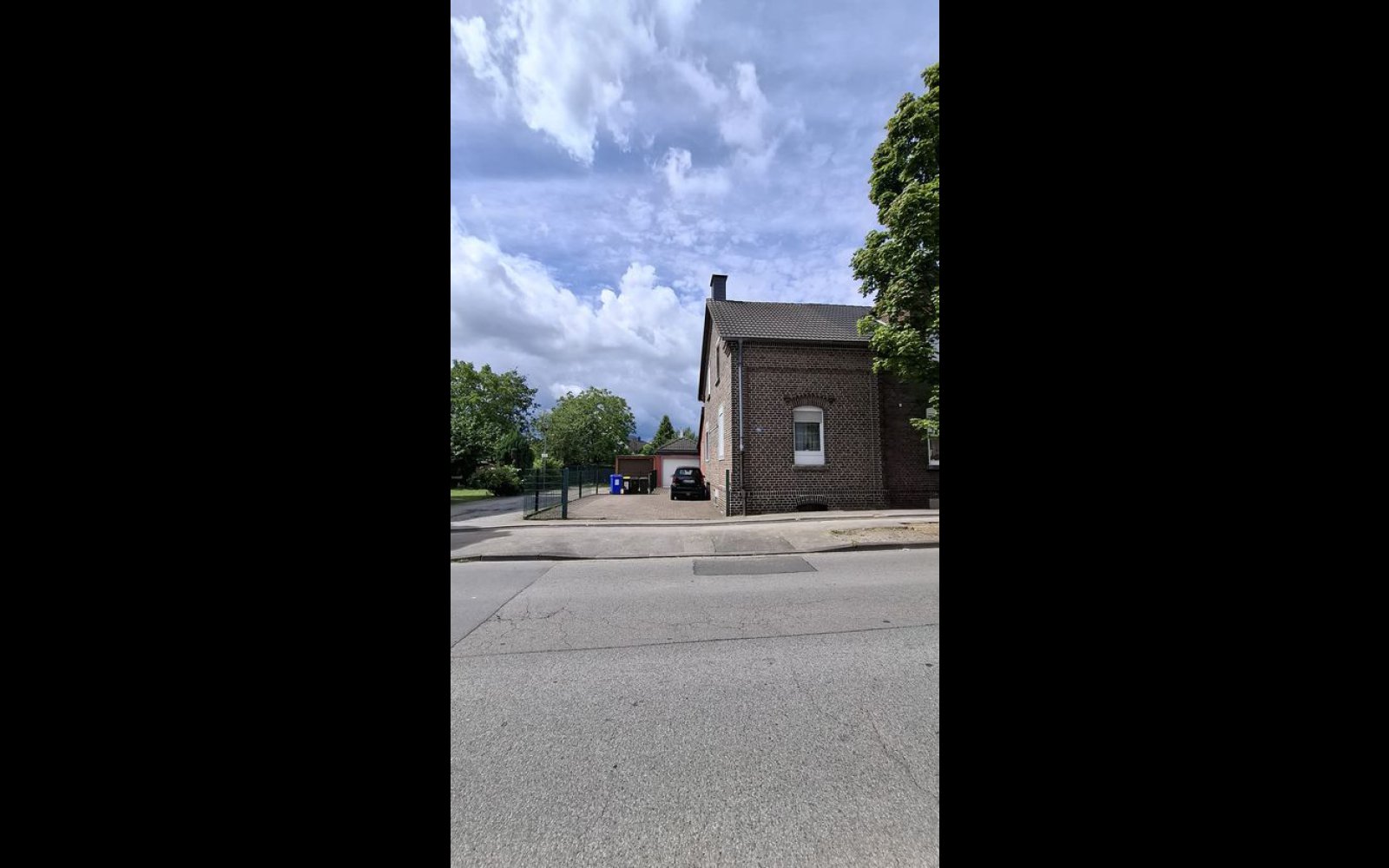 4da4c32b-5700-4598-9666-8e453e966d0e-1931725738